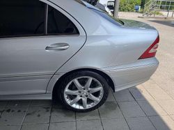 Silber Gebraucht 2004 Mercedes C200 Elegance Limousine | 4.000 € (Fairer Preis)