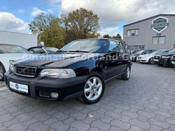 Schwarz Gebraucht 1998 Volvo XC70 Kombi | 28.930 €