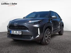 Marlingrau metallic Neu 2025 Toyota Yaris Cross SUV | 30.900 €
