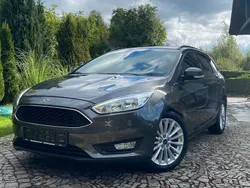 Grau Gebraucht 2016 Ford Focus Business Edition Kombi | 7.590 € (Guter Preis)