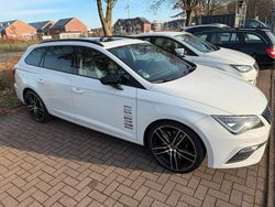 Weiß Gebraucht 2019 Cupra Leon Kombi | 21.000 € (Fairer Preis)