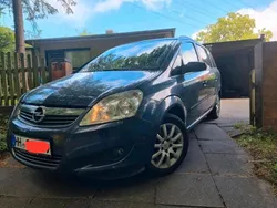 Grau Gebraucht 2008 Opel Zafira Van / Kleinbus | 2.300 € (Guter Preis)