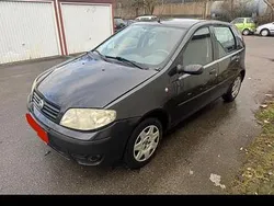 Schwarz Gebraucht 2005 Fiat Punto Kleinwagen | 800 € (Guter Preis)