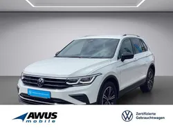 Weiss / pure white Gebraucht 2024 VW Tiguan Move SUV | 34.990 € (Etwas zu teuer)