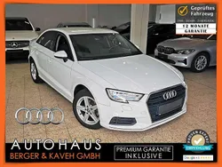 Weiß Gebraucht 2018 Audi A3 Ambiente Limousine | 17.720 € (Fairer Preis)