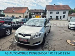 Silber Gebraucht 2009 Toyota Auris Sol Limousine | 3.000 € (Guter Preis)