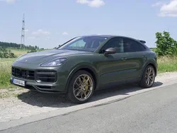 Grau Gebraucht 2023 Porsche Cayenne Turbo GT SUV | 159.900 € (Fairer Preis)