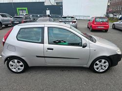Grau Gebraucht 2006 Fiat Punto Kleinwagen | 1.350 € (Fairer Preis)