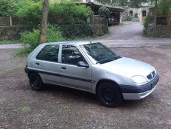 Silber Gebraucht 2003 Citroën Saxo Tonic Kleinwagen | 1.250 € (Etwas zu teuer)