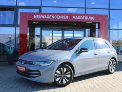 Mondsteingrau Gebraucht 2024 VW Golf VIII Goal Limousine | 32.280 € (Superpreis)