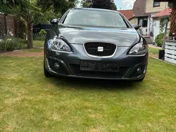 Grau Gebraucht 2011 Seat Leon Style Limousine | 2.500 € (Guter Preis)