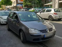 Grau Gebraucht 2007 VW Golf V Kleinwagen | 2.700 € (Fairer Preis)