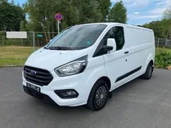 Weiß Gebraucht 2023 Ford Transit Custom Van / Kleinbus | 24.900 €