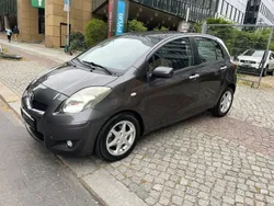 Grau Gebraucht 2010 Toyota Yaris Life Limousine | 4.799 € (Fairer Preis)