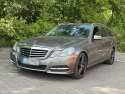 Braun Gebraucht 2010 Mercedes E350 Kombi | 7.000 € (Fairer Preis)