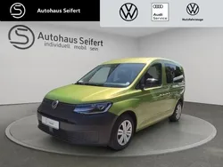 Grün Gebraucht 2021 VW Caddy Van / Kleinbus | 20.975 € (Etwas zu teuer)
