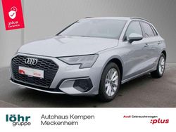 Florettsilber metallic Gebraucht 2023 Audi A3 Sportback Limousine | 24.990 € (Guter Preis)