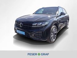 Grenadillschwarz metallic Gebraucht 2024 VW Touareg R-line SUV | 75.840 € (Teuer)