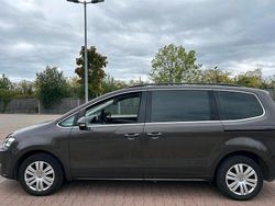 Braun Gebraucht 2017 VW Sharan Comfortline Van / Kleinbus | 13.900 € (Teuer)