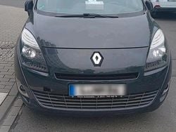 Schwarz Gebraucht 2010 Renault Scénic III Van / Kleinbus | 4.750 € (Fairer Preis)