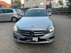 Silber Gebraucht 2019 Mercedes C200 Limousine | 29.200 € (Etwas zu teuer)