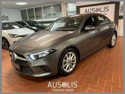 Grau Gebraucht 2022 Mercedes A180 Limousine | 20.490 € (Guter Preis)