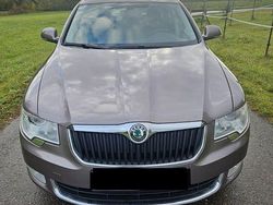 Braun Gebraucht 2012 Skoda Superb Elegance Kombi | 11.999 € (Etwas zu teuer)