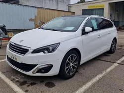 Weiß Gebraucht 2015 Peugeot 308 Allure Kombi | 7.990 € (Fairer Preis)