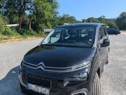 Schwarz Gebraucht 2021 Citroën Berlingo Feel Van / Kleinbus | 15.900 € (Guter Preis)
