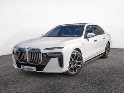 Mineralweiss Gebraucht 2024 BMW 750e M Sport Limousine | 99.900 € (Superpreis)