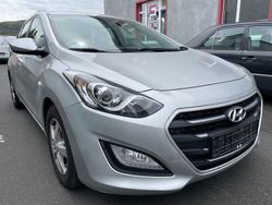 Grau Gebraucht 2016 Hyundai i30 Kombi | 6.900 € (Fairer Preis)