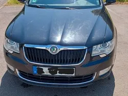Schwarz Gebraucht 2013 Skoda Superb Elegance Kombi | 8.000 € (Fairer Preis)