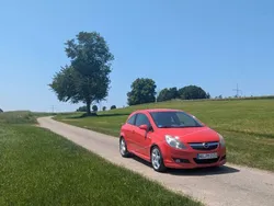 Rot Gebraucht 2007 Opel Corsa Limousine | 2.450 €
