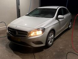 Silber Gebraucht 2013 Mercedes A180 Limousine | 9.900 € (Fairer Preis)