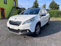 Weiß Gebraucht 2015 Peugeot 2008 Style SUV | 5.300 € (Fairer Preis)