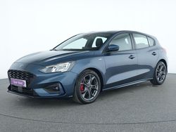 Chroma blau Gebraucht 2021 Ford Focus ST-Line Limousine | 18.941 € (Fairer Preis)