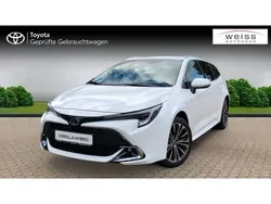 Weiß Gebraucht 2024 Toyota Corolla Team Kombi | 27.390 € (Superpreis)