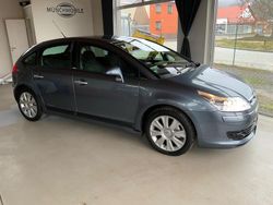 Grau Gebraucht 2005 Citroën C4 Exclusive Limousine | 3.990 €