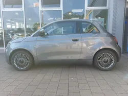 Grau Gebraucht 2022 Fiat 500e Icon Kleinwagen | 18.470 € (Guter Preis)