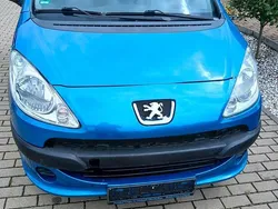 Blau Gebraucht 2007 Peugeot 1007 Kleinwagen | 690 €