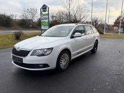 Weiß Gebraucht 2013 Skoda Superb Active Kombi | 6.500 € (Fairer Preis)