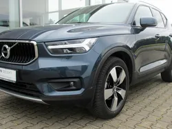 Denim blue Gebraucht 2020 Volvo XC40 Momentum SUV | 29.100 € (Teuer)