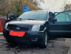 Schwarz Gebraucht 2025 Ford Fusion Limousine | 2.600 €