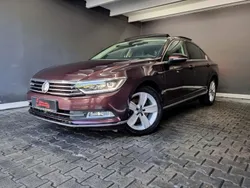 Rot Gebraucht 2016 VW Passat Highline Limousine | 19.990 € (Superpreis)