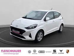 Weiss Gebraucht 2024 Hyundai i10 Select Kleinwagen | 13.990 € (Fairer Preis)