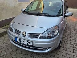 Grau Gebraucht 2009 Renault Scénic III Avantage Van / Kleinbus | 1.900 € (Superpreis)