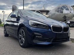Mediterranblau Gebraucht 2018 BMW 218 Active Tourer Sport Line Van / Kleinbus | 16.990 € (Fairer Preis)