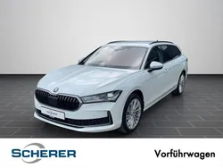 Kristallweiß uni Gebraucht 2025 Skoda Superb Selection Limousine | 39.890 €