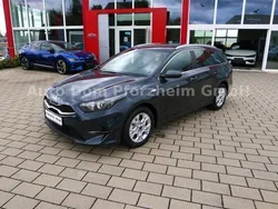 (h8g) dark penta metal m Gebraucht 2024 Kia Ceed Sportswagon Comfort Kombi | 22.300 € (Guter Preis)
