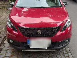Rot Gebraucht 2019 Peugeot 2008 GT-line SUV | 13.950 € (Fairer Preis)